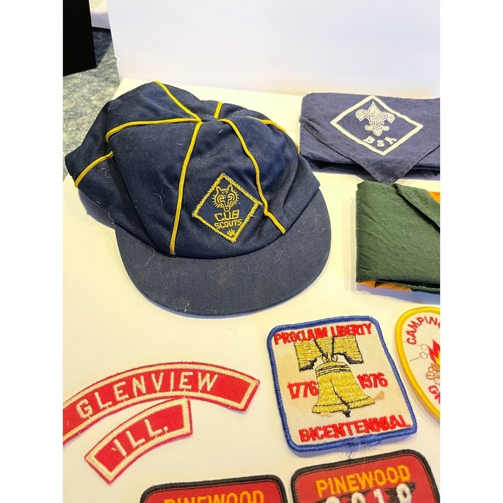 Lot of Boy Scouts of American memorablia - scarves, hat, patches, pins, ribbons